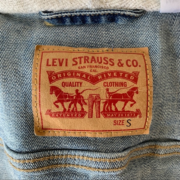 Levi’s Hybrid Denim Jacket - Picture 13 of 14